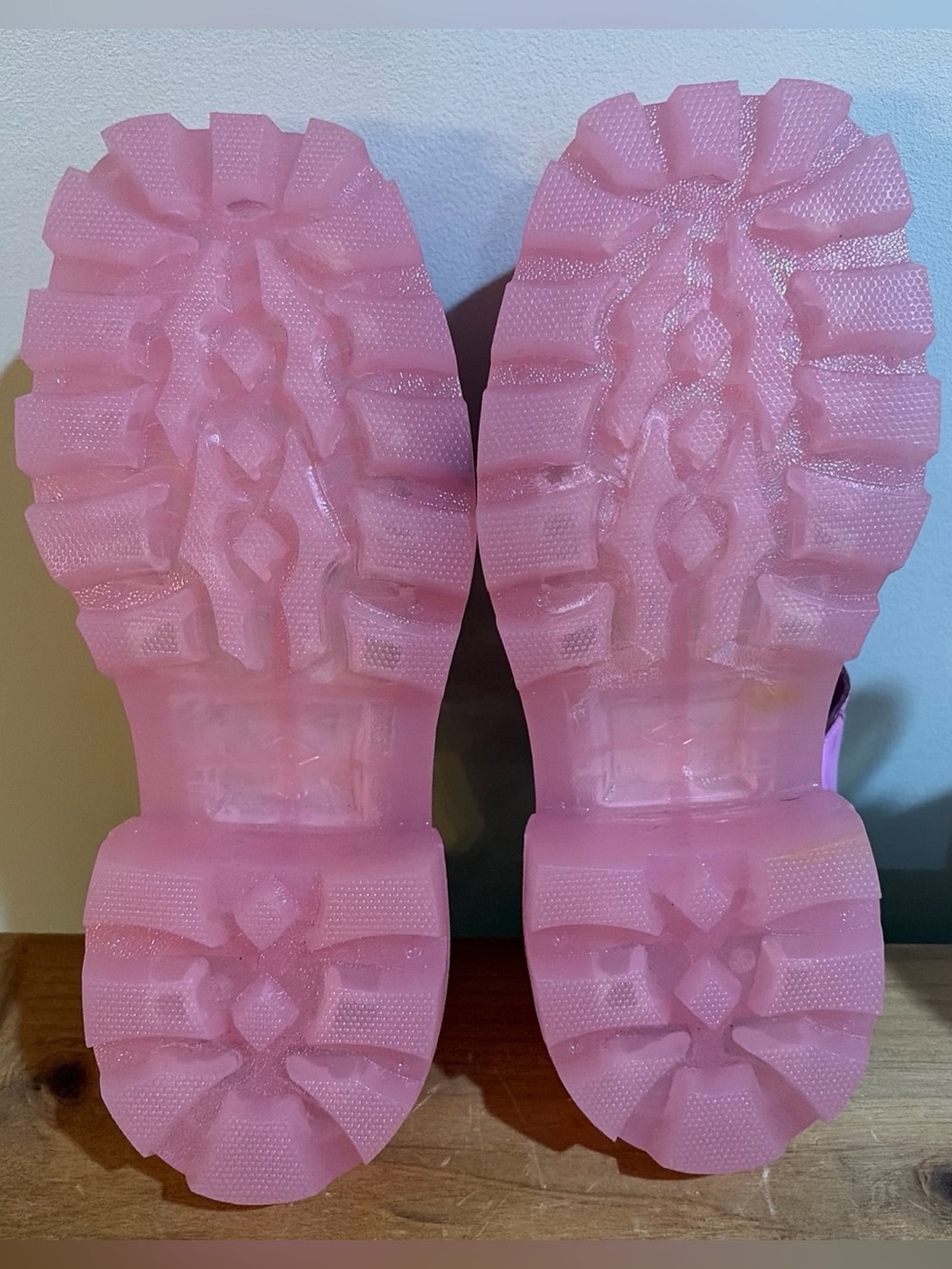 Katy Perry Women's Geli Combat Fisherman Buckle Sandal Pink Size 5 - Picture 9 of 9